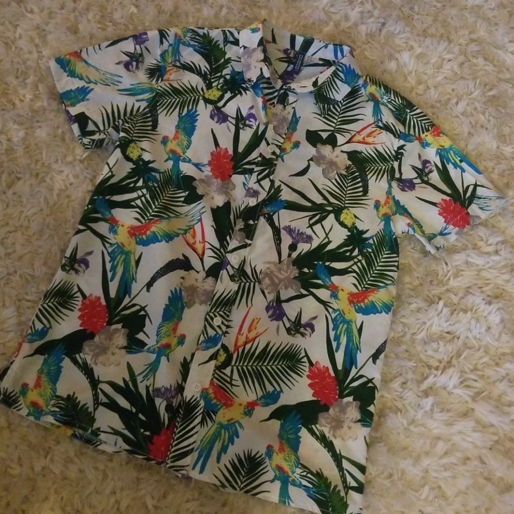 Crazy town parrot Hawaiian short